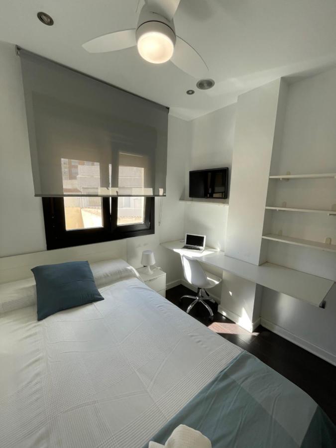 Moderno Apartamento Con Plaza De Garaje En Pleno Centro De Almería Exterior foto