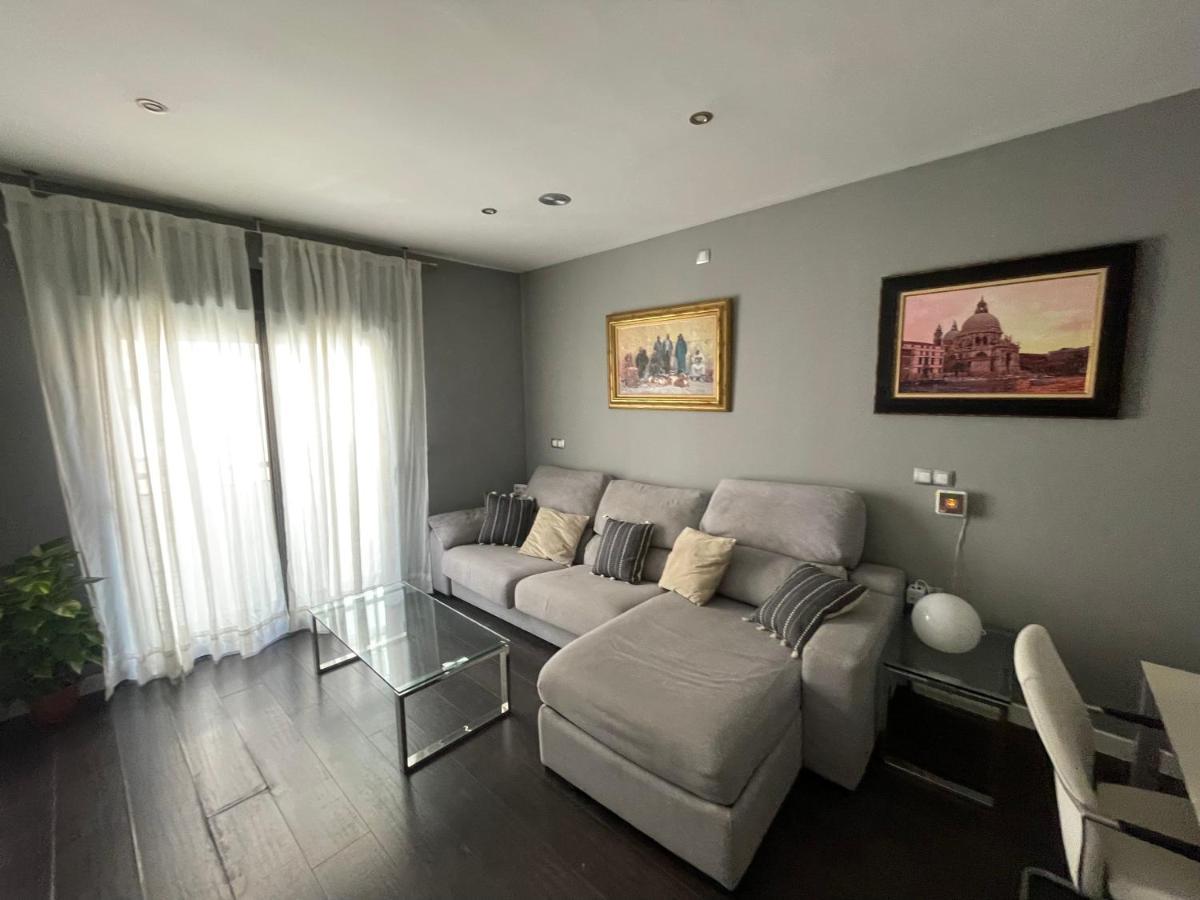 Moderno Apartamento Con Plaza De Garaje En Pleno Centro De Almería Exterior foto